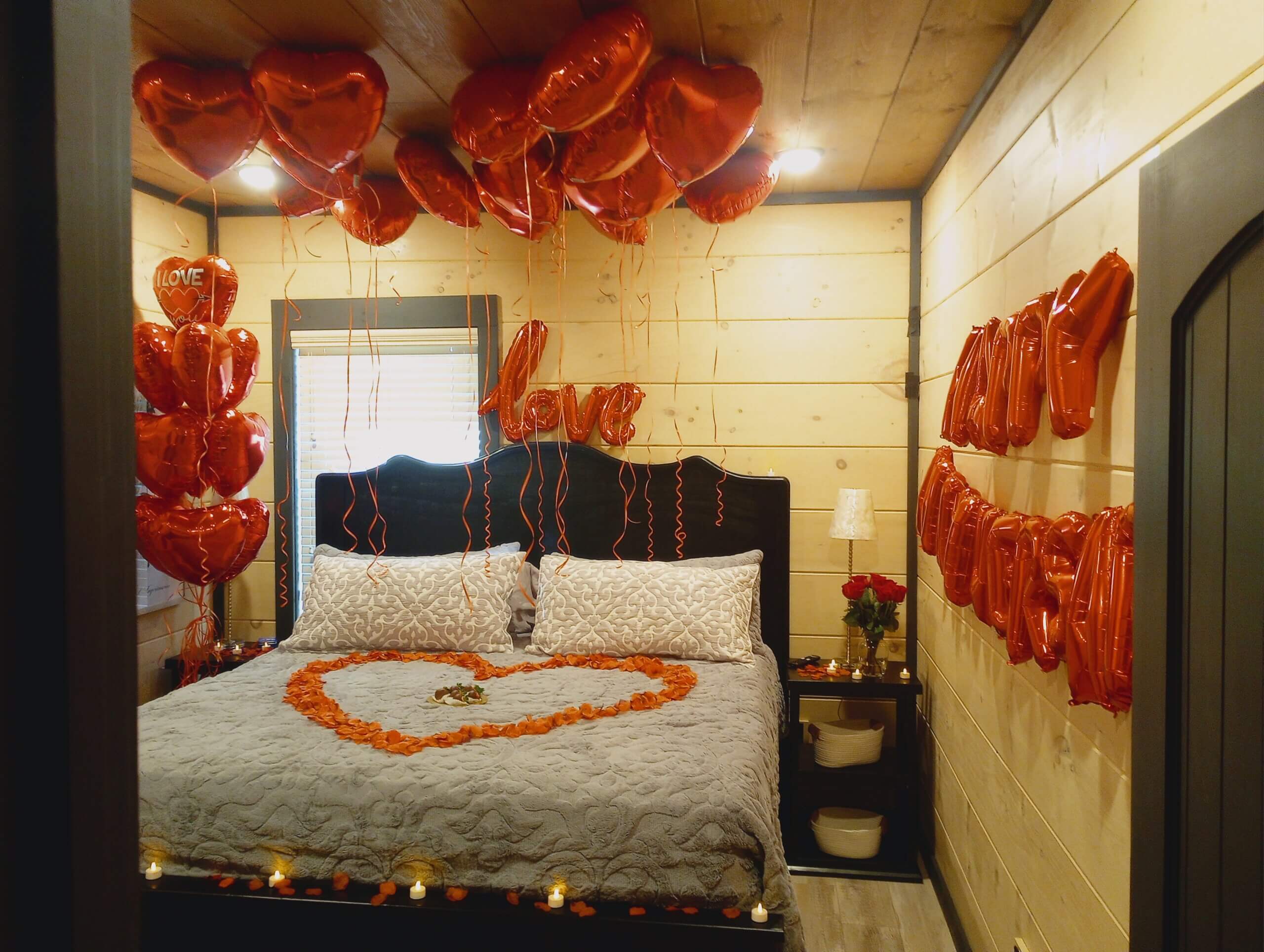 Anniversary Magic in Sevierville: Luxury Balloon Decor